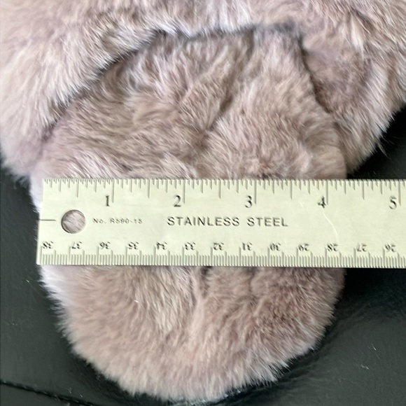 Cozy Faux Fur Slippers women’s size 8.5-9 in Light mauve/brown - Picture 7 of 13